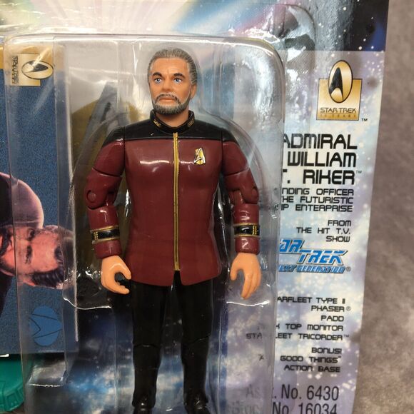 STAR TREK Admiral William T Riker Next Generation Playmates Figure 30 Years-Read - Picture 3 of 11